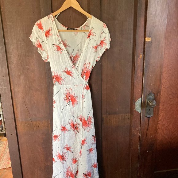 Cotton On Beachy Floral Wrap Dress in White/Coral - Picture 1 of 4